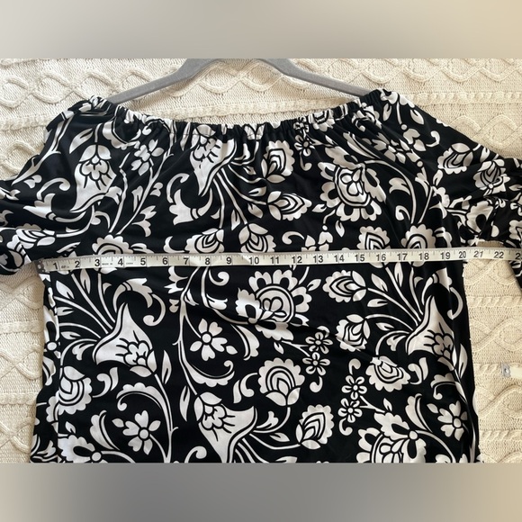 NWT Vince Camuto Rich Black/White Off Shoulder Blouse Women’s Medium - Picture 15 of 15